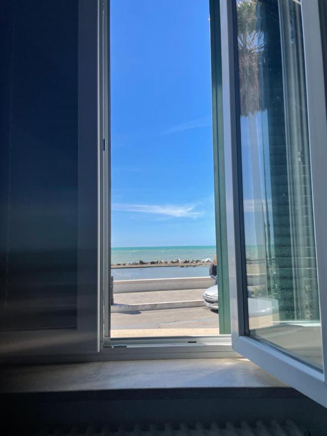 Mirage Rooms Анціо Екстер'єр фото